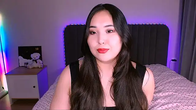 monabooty online show from February 11, 8:14 pm