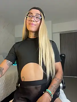 Miss sagitario online show from April 1, 1:41 pm