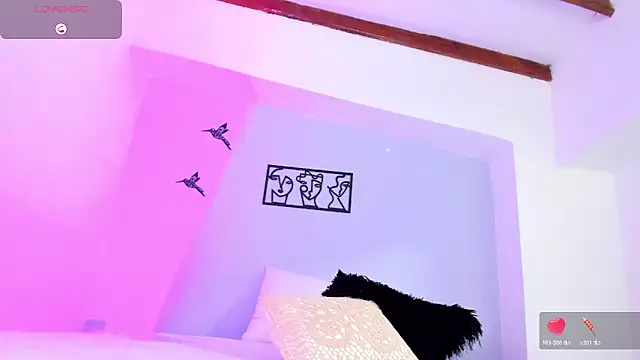 Snapshot of Laura_Torres18 chatting on November 18, 9:52 pm Laura Torres18 online show from November 18, 9:52 pm