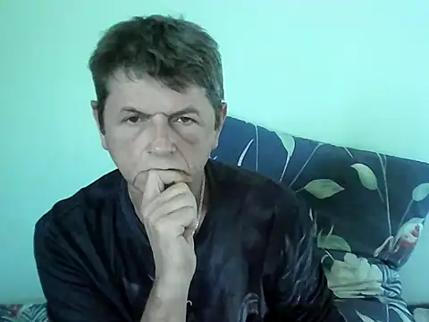 Snapshot of czarek888 chatting on May 2, 4:23 pm czarek888 online show from May 2, 4:23 pm