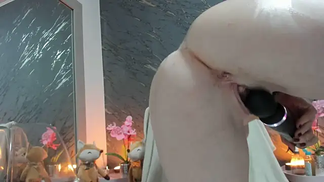 Snapshot of Rayanablackandwhite chatting on October 21, 8:20 pm Rayanablackandwhite online show from October 21, 8:20 pm