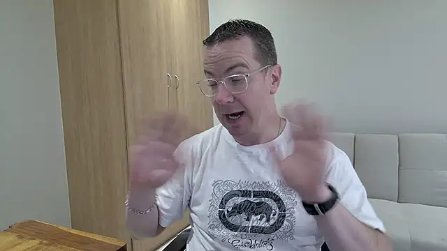 BrettJ81 online show from March 14, 11:59 am