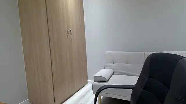 BrettJ81 online show from March 22, 4:32 pm