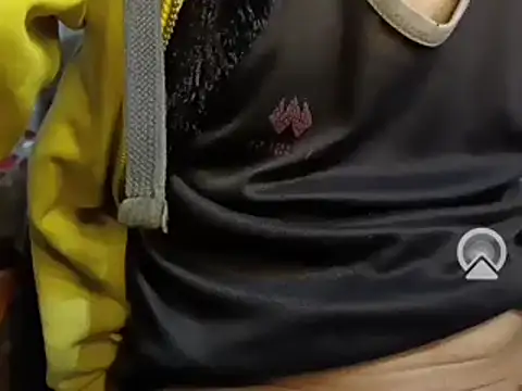 Snapshot of BrownBoy69666 chatting on December 17, 10:54 pm BrownBoy69666 online show from December 17, 10:54 pm