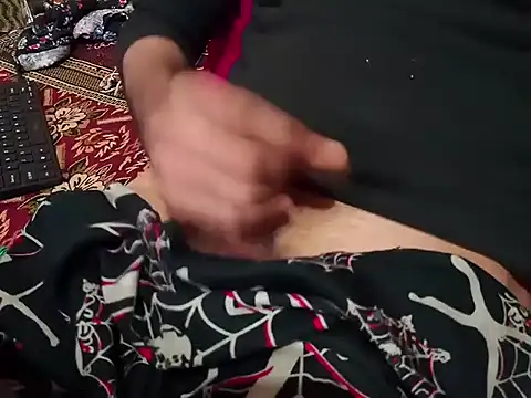 Snapshot of BrownBoy69666 chatting on January 6, 11:42 pm BrownBoy69666 online show from January 6, 11:42 pm