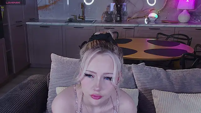 Lexitey online show from January 14, 11:20 pm