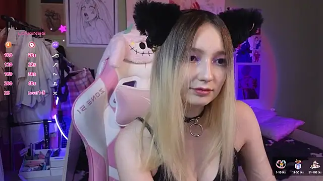 Snapshot of Evie_Ro chatting on February 10, 7:49 pm Evie Ro online show from February 10, 7:49 pm