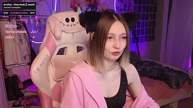 Snapshot of Evie_Ro chatting on September 30, 1:21 am Evie Ro online show from September 30, 1:21 am