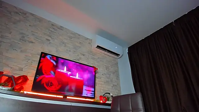 Snapshot of Laya_Moon chatting on February 22, 10:29 am Laya Moon online show from February 22, 10:29 am