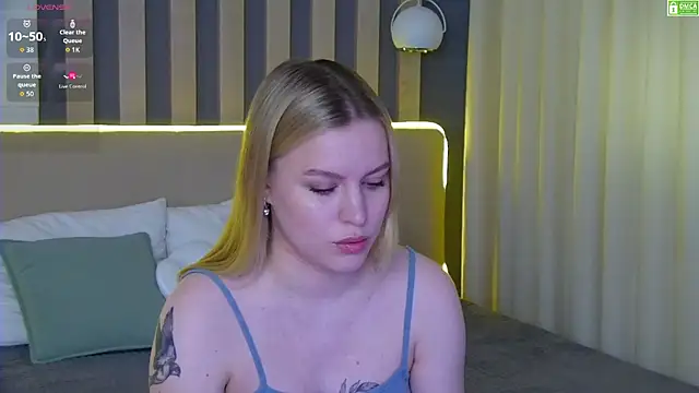 Snapshot of AmaliaBell chatting on June 5, 1:39 pm AmaliaBell online show from June 5, 1:39 pm