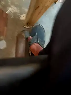 u wan me online show from October 7, 4:31 am