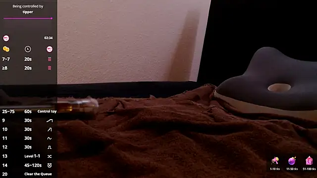 Snapshot of -sluttyass- chatting on April 15, 11:16 pm -sluttyass- online show from April 15, 11:16 pm