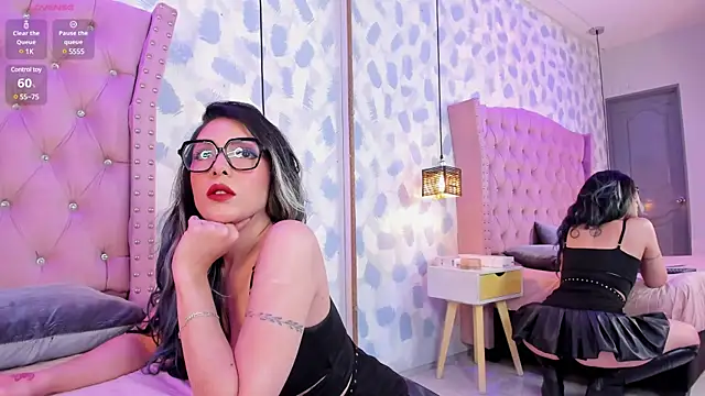 Snapshot of saori_blue chatting on December 2, 8:22 pm saori blue online show from December 2, 8:22 pm