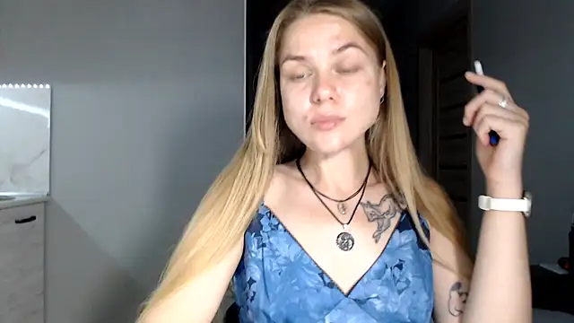 Snapshot of Sunbeam_ chatting on June 12, 9:14 pm Sunbeam online show from June 12, 9:14 pm