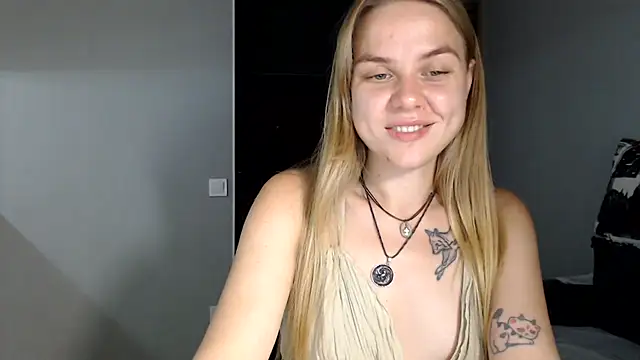 Snapshot of Sunbeam_ chatting on July 5, 9:55 pm Sunbeam online show from July 5, 9:55 pm