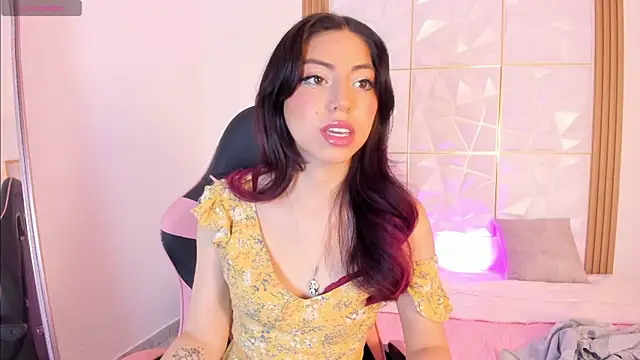 natalie jaensen online show from November 2, 6:32 pm