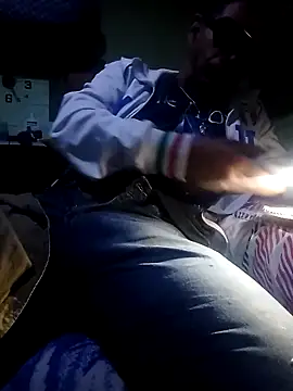 Elcogetuquieres online show from November 4, 8:24 am