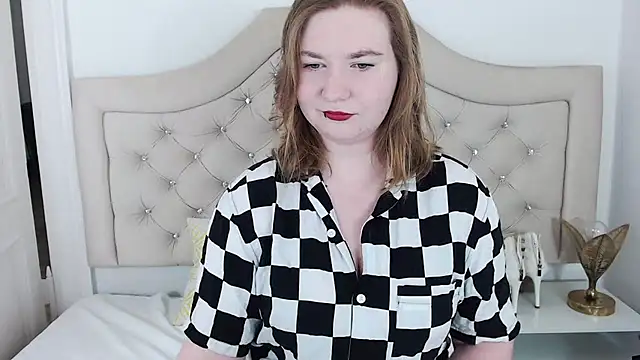 LaraDream online show from December 16, 5:43 pm