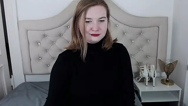 LaraDream online show from December 30, 10:45 pm