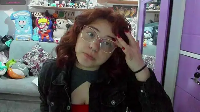 Snapshot of soficammy chatting on December 6, 10:19 pm soficammy online show from December 6, 10:19 pm