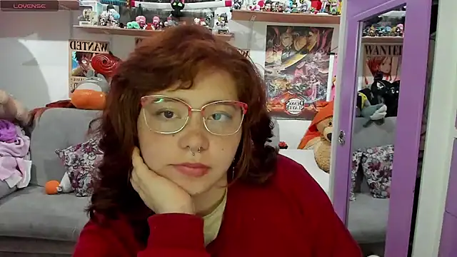 Snapshot of soficammy chatting on December 12, 11:03 pm soficammy online show from December 12, 11:03 pm