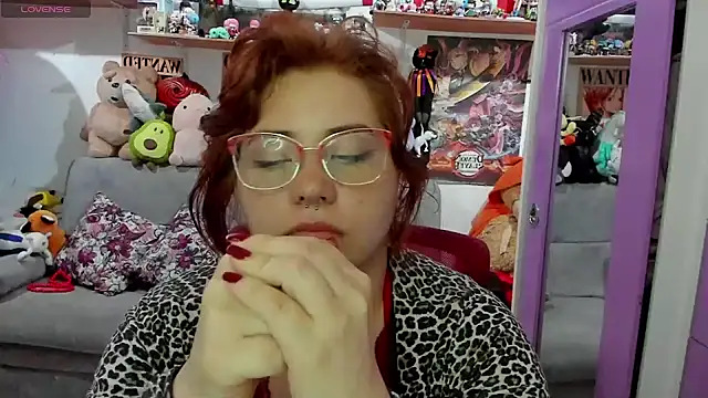 Snapshot of soficammy chatting on December 18, 8:31 am soficammy online show from December 18, 8:31 am