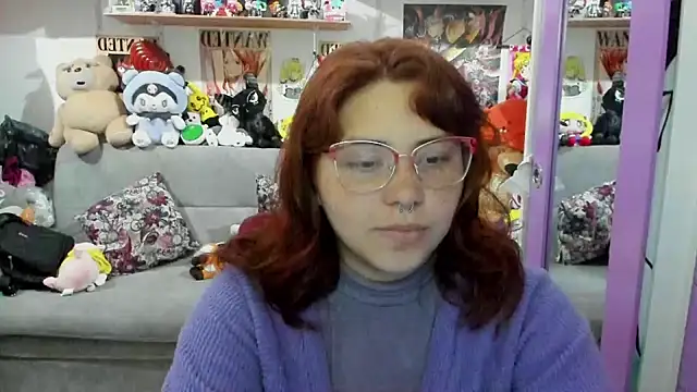 Snapshot of soficammy chatting on January 22, 1:42 am soficammy online show from January 22, 1:42 am