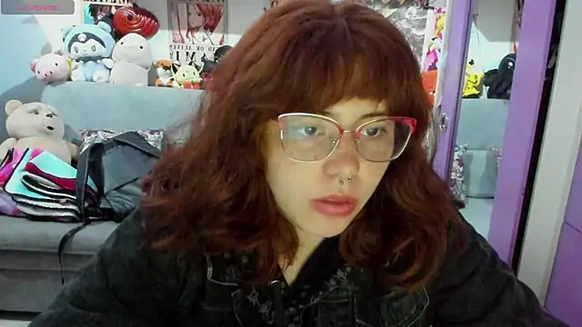 Snapshot of soficammy chatting on February 17, 9:52 pm soficammy online show from February 17, 9:52 pm