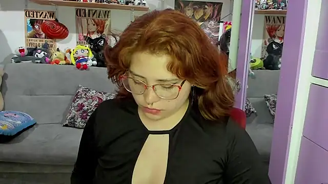 Snapshot of soficammy chatting on March 4, 5:00 am soficammy online show from March 4, 5:00 am