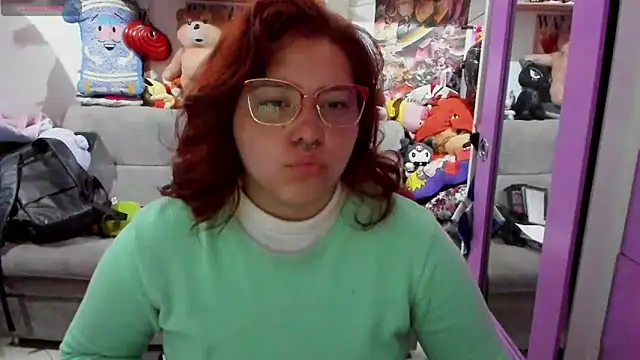 Snapshot of soficammy chatting on March 13, 10:43 pm soficammy online show from March 13, 10:43 pm