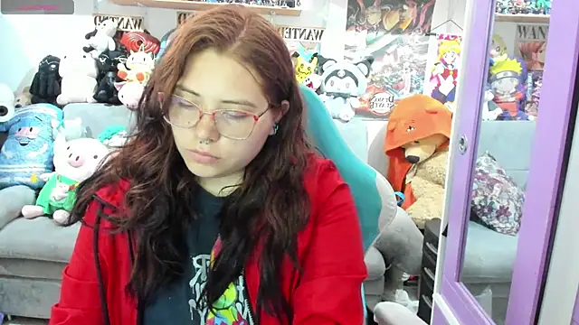 soficammy online show from November 12, 7:35 pm