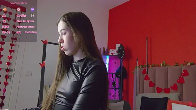 Snapshot of SweetySonya chatting on March 4, 1:44 am SweetySonya online show from March 4, 1:44 am