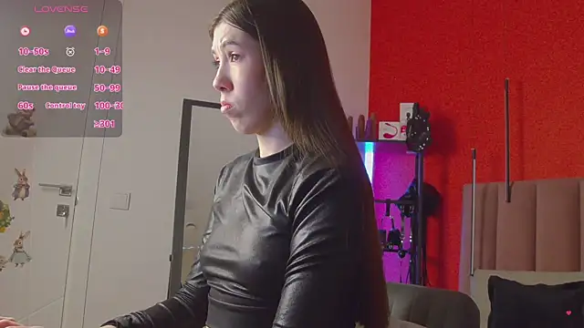 Snapshot of SweetySonya chatting on April 13, 1:44 am SweetySonya online show from April 13, 1:44 am