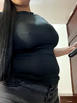 Snapshot of sofia_xxx02 chatting on October 25, 12:02 pm sofia xxx02 online show from October 25, 12:02 pm