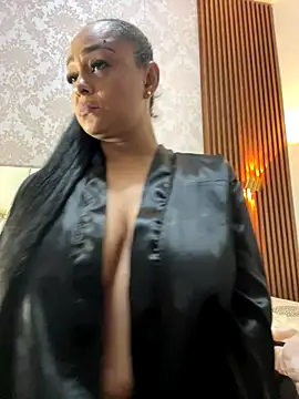 Snapshot of sofia_xxx02 chatting on October 26, 12:05 am sofia xxx02 online show from October 26, 12:05 am