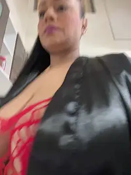 Snapshot of sofia_xxx02 chatting on November 20, 12:05 pm sofia xxx02 online show from November 20, 12:05 pm