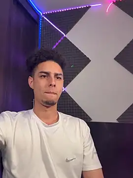 bigryann23 online show from February 28, 12:11 am