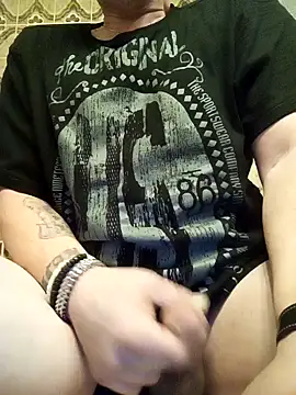 Snapshot of Affenarsch81 chatting on December 7, 1:25 am Affenarsch81 online show from December 7, 1:25 am