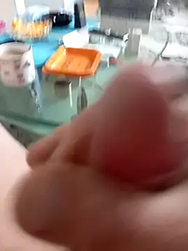 Snapshot of Affenarsch81 chatting on January 29, 9:23 am Affenarsch81 online show from January 29, 9:23 am